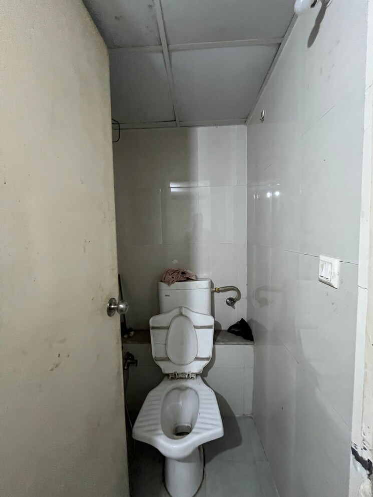 Bathroom, lodha-crown-quality-homes-dombivli 1 Bedroom 500 Sq.Ft. Apartment In Dombivli East Thane 8934960