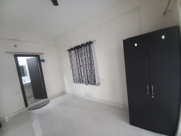 Room in 3 BHK Apartment at Kondapur – for Rent