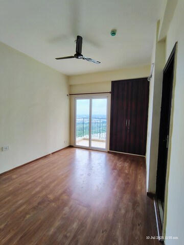 Room in 2.5 BHK Apartment at NBCC Aspire Enchante, Tech Zone 4 Greater Noida – for Rent