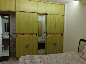 Furnished Amenities in 2 BHK Apartment at Mansi Vihar, Malad East – for Rent