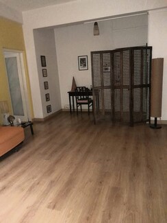 1 BHK + Extra Room Apartment For Sale in Colaba