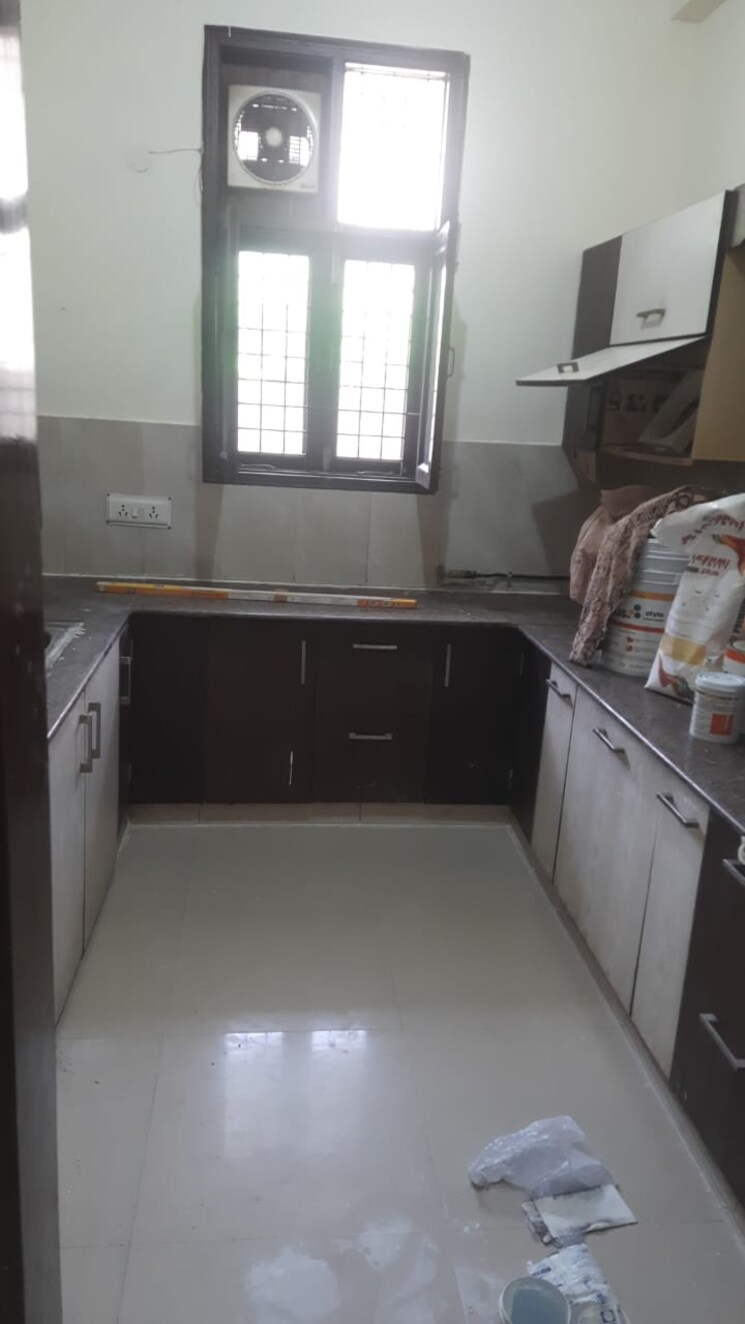 Kitchen, sector 46 3 Bedroom 2500 Sq.Ft. Villa In Sector 46 Noida 8935029