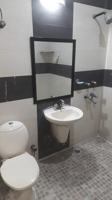 Master Bedroom in 3 BHK Villa at Sector 46 – for Rent