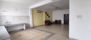 Room in 4 BHK Independent House at Gomti Nagar – for Sale