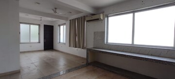 Room in 4 BHK Independent House at Gomti Nagar – for Sale