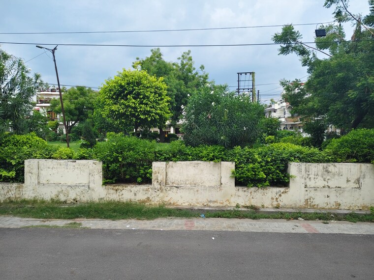 Exterior View, gomti nagar 4 Bedroom 2850 Sq.Ft. Independent House In Gomti Nagar Lucknow 8935071