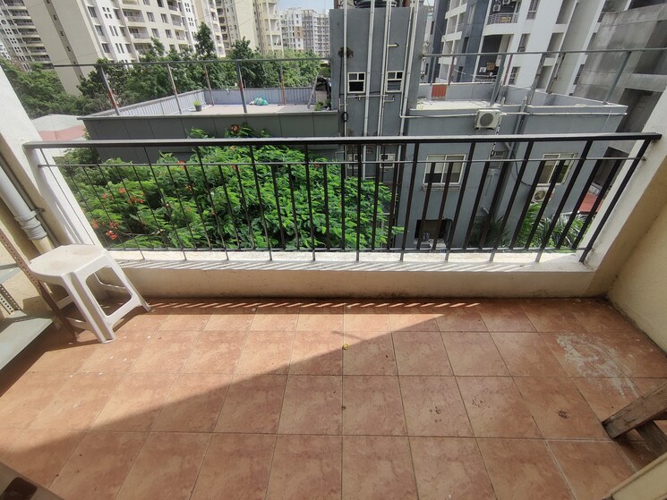 Balcony, kumar-primrose 3 Bedroom 1400 Sq.Ft. Apartment In Kharadi Pune 8935101
