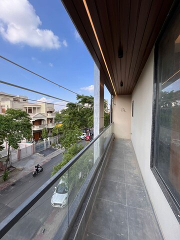 Balcony in 3 BHK Villa at Sector 45 – for Rent