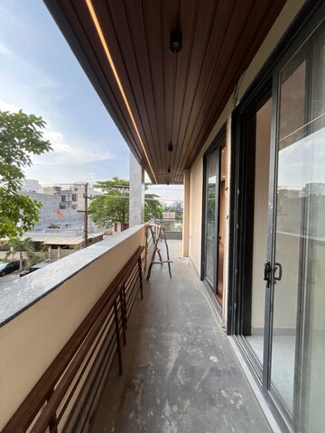 Balcony in 3 BHK Villa at Sector 45 – for Rent
