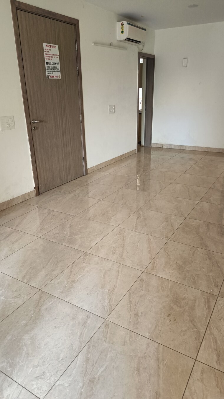 Room, emaar-palm-hills 3.5 Bedroom 1650 Sq.Ft. Apartment In Sector 77 Gurgaon 8935138