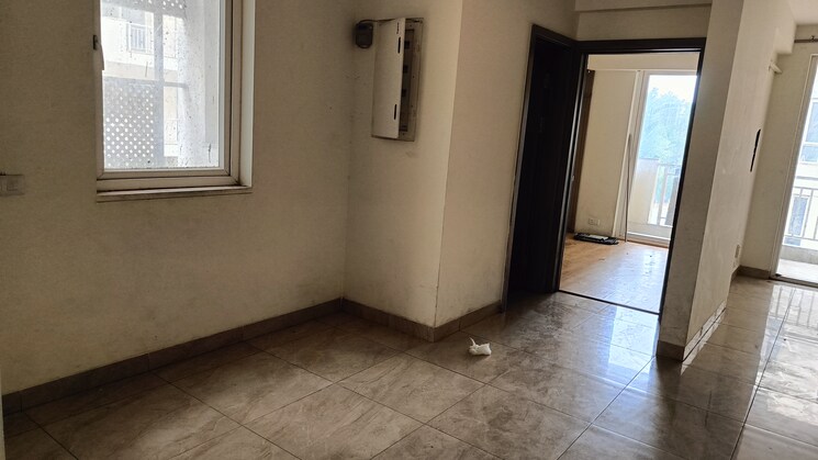 Room, emaar-palm-hills 3.5 Bedroom 1650 Sq.Ft. Apartment In Sector 77 Gurgaon 8935138