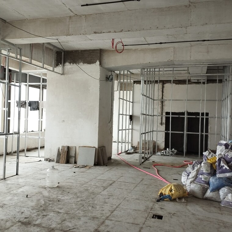  Parking, kamala-mills Commercial Office Space 10500 Sq.Ft. In Lower Parel Mumbai 8935135