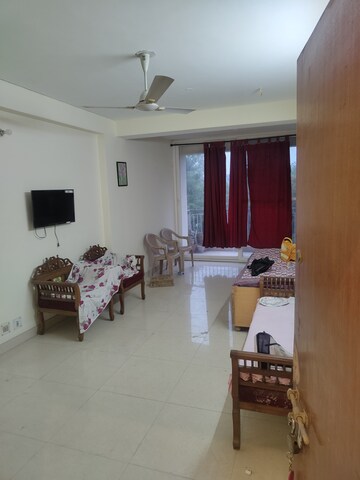 Living Room in 3 BHK Apartment at Sector 4 Dwarka – for Rent