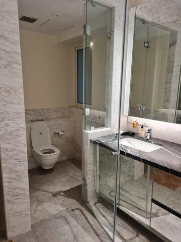 Bathroom in 4 BHK Apartment at DLF The Camellias, Sector 42 – for Rent