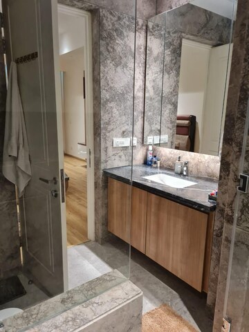 Attached Bathroom in 4 BHK Apartment at DLF The Camellias, Sector 42 – for Rent