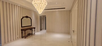 Room in 4 BHK Apartment at DLF The Camellias, Sector 42 – for Rent