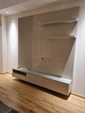 Furnished Amenities in 4 BHK Apartment at DLF The Camellias, Sector 42 – for Rent
