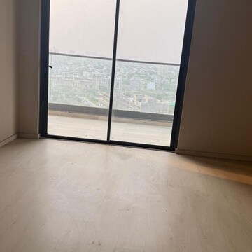 Room in 3 BHK Apartment at M3M Heights, Sector 65 – for Rent