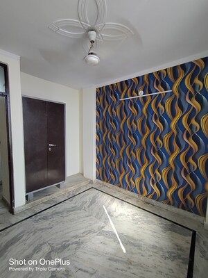 Room in 1.5 BHK Builder Floor at Dwarka Mor – for Rent