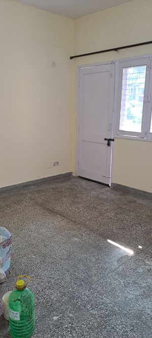 2 BHK Apartment For Sale in Vasundhara Enclave