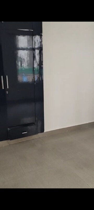 Room in 2 BHK Apartment at Galaxy North Avenue, Gaur City 1 – for Rent