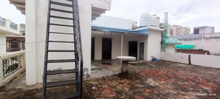 Master Bedroom, sector 82 5 Bedroom 230 Sq.Yd. Independent House In Sector 82 Faridabad 8935281