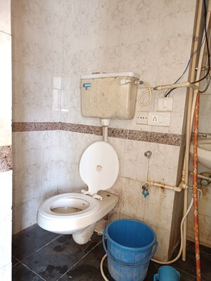 Bathroom in 1 BHK Apartment at Emerald Isle 2, Goregaon East – for Sale