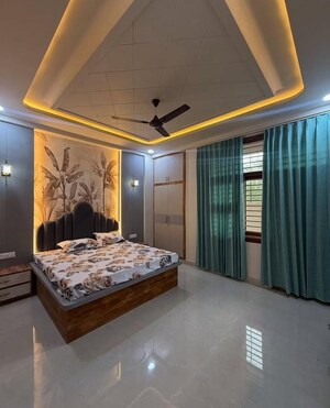 Bedroom in 3 BHK Builder Floor at Sector 35 – for Sale