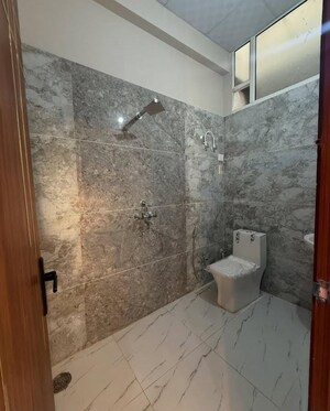 Bathroom in 3 BHK Builder Floor at Sector 35 – for Sale