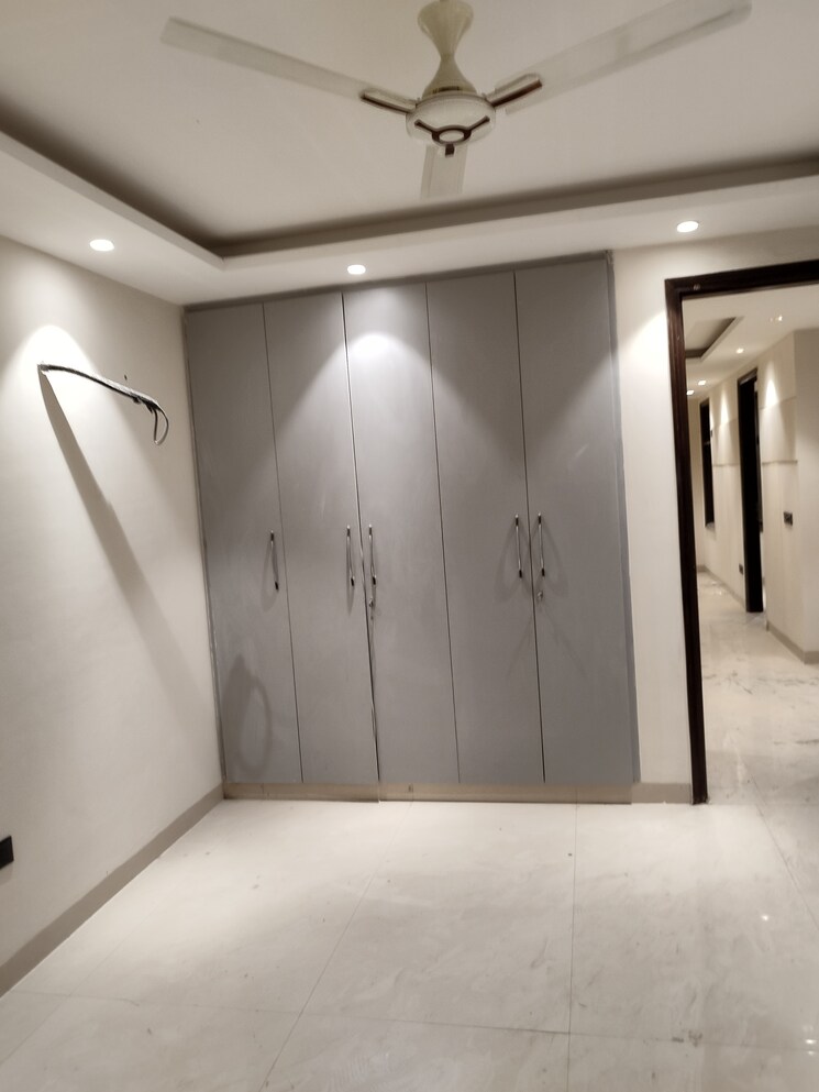 Room, freedom fighters enclave 4 Bedroom 2000 Sq.Ft. Builder Floor In Freedom Fighters Enclave Delhi 8935346