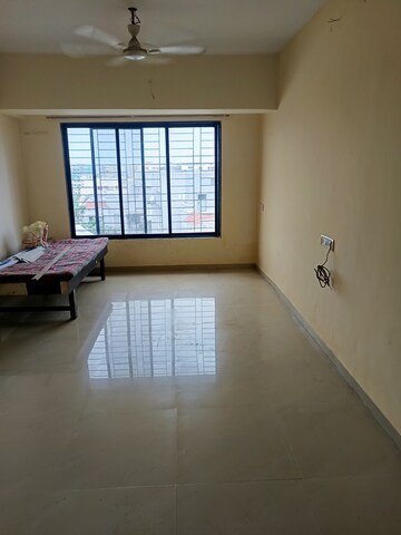 Room in 1 BHK Apartment at Laxmi Palace Vile Parle, Vile Parle East – for Rent