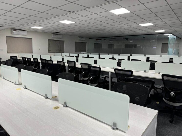 Team Area, lig colony Commercial Office Space 2000 Sq.Ft. In Lig Colony Indore 8935273