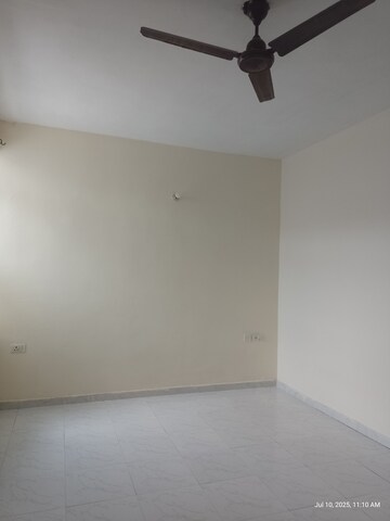 1 BHK Apartment For Rent in Sarsawan