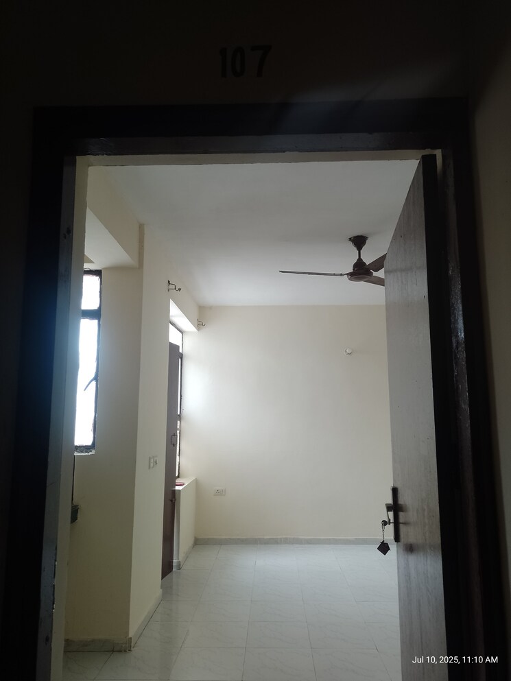 Room, sarsawan 1 Bedroom 410 Sq.Ft. Apartment In Sarsawan Lucknow 8935428