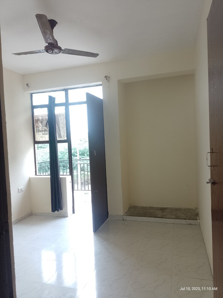 Room, sarsawan 1 Bedroom 410 Sq.Ft. Apartment In Sarsawan Lucknow 8935428