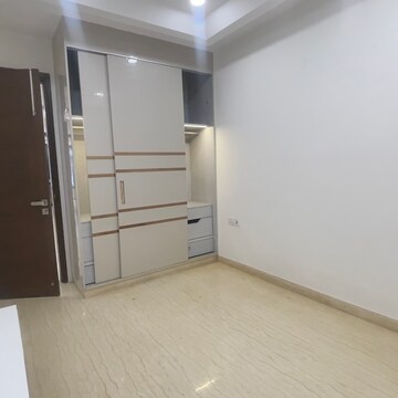 Room in 3 BHK Builder Floor at Rohini Sector 24 – for Sale