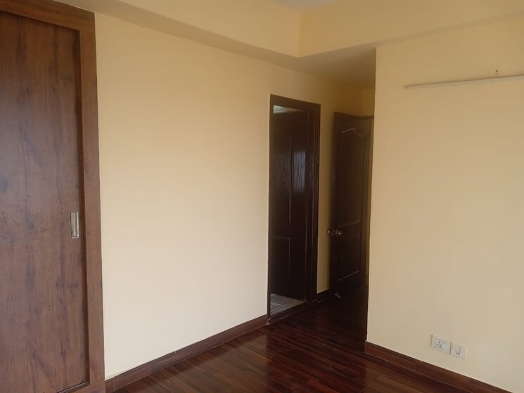 Room, paras-tierea 3 Bedroom 1285 Sq.Ft. Apartment In Sector 137 Noida 8935445