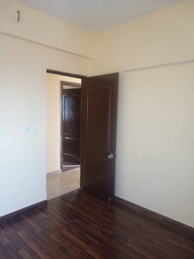 Room, paras-tierea 3 Bedroom 1285 Sq.Ft. Apartment In Sector 137 Noida 8935445