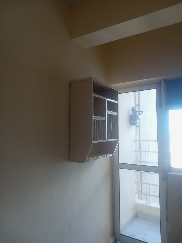 Room, paras-tierea 3 Bedroom 1285 Sq.Ft. Apartment In Sector 137 Noida 8935445