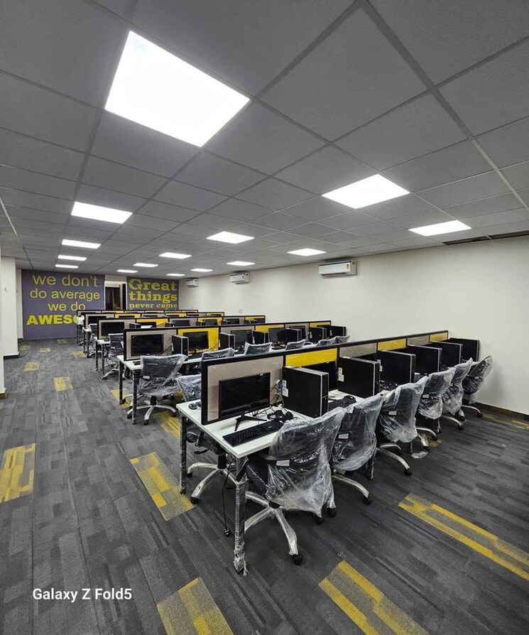 Gym, lig colony Commercial Office Space 2550 Sq.Ft. In Lig Colony Indore 8935414