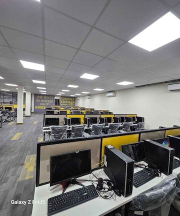  Office Space For Rent in Lig Colony