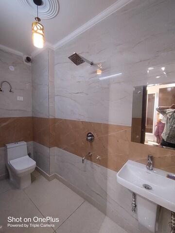 Bathroom in 2 BHK Builder Floor at Uttam Nagar – for Rent
