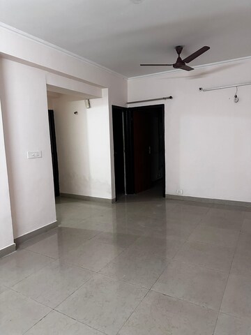 2 BHK Apartment For Rent in Supertech Ecociti, Sector 137