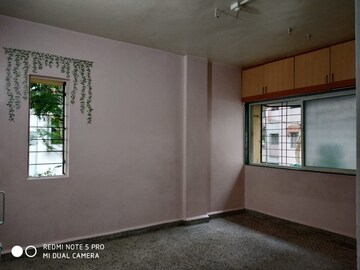 Bedroom in 2.5 BHK Apartment at Vyas Ranjeet Heights, Rambaug Colony – for Rent