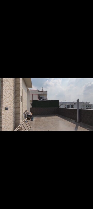 3 BHK Penthouse – Exterior View View at Sector 1 Greater Noida - for Rent