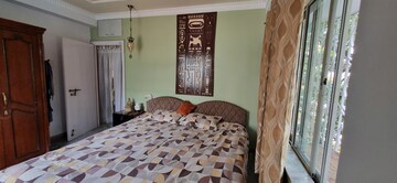 Bedroom in 3 BHK Builder Floor at Lake Gardens – for Rent