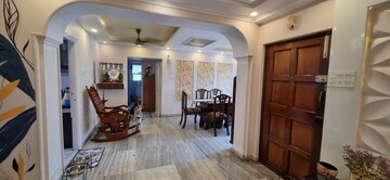 Living Room in 3 BHK Builder Floor at Lake Gardens – for Rent