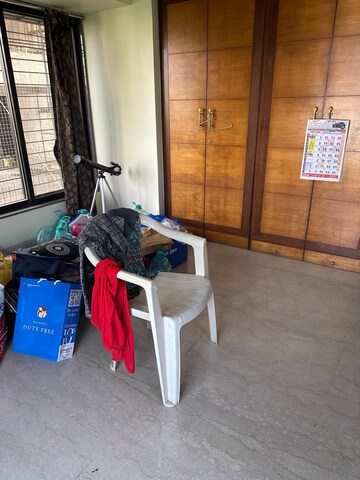 Team Area in 4 BHK Apartment at Dadar West – for Sale