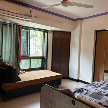 Bedroom in 2 BHK Apartment at Shah Complex 3, Sanpada Sector 1 – for Rent