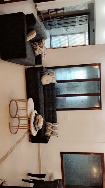Furnished Amenities in 3 BHK Apartment at Mahagun Moderne, Sector 78 – for Rent